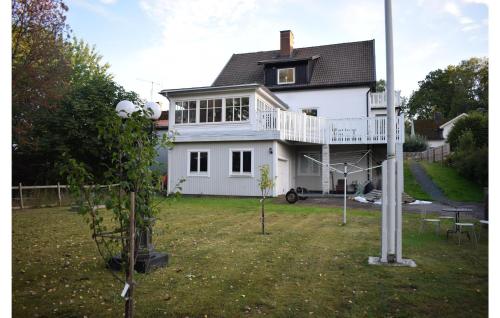 Awesome Home In Kalmar With Wifi