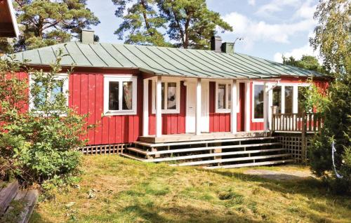 Gorgeous Home In Ljungskile With Wifi