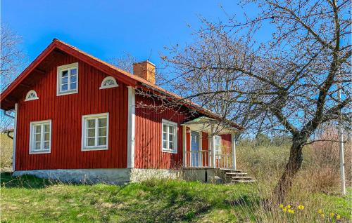 Nice Home In Valdemarsvik With Kitchen